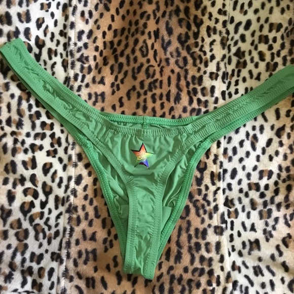 ‼️BUNDLE & SAVE‼️SEXY LGBTQ Gay Pride Thong - Picture 2 of 7